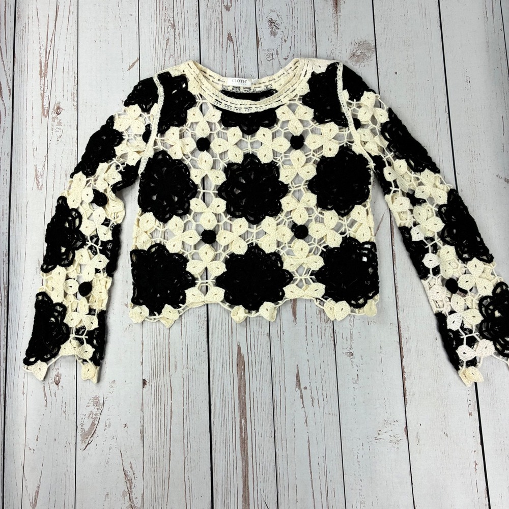 Cloth by Design Crochet Floral Sweater Top Cream Black Small Boho Open Knit